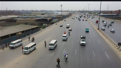 تكثيف الخدمات المرورية.. ازدحام نسبي على طرق القاهرة والجيزة