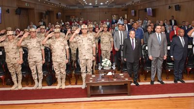 قائد قوات الدفاع الشعبي والعسكري يشهد  التدريب العملي 