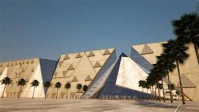 في ميادين العرض العملاقة.. أهالي الجيزة يشاركون الاحتفال بأعظم صرح حضاري