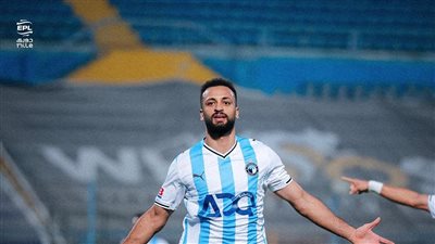 مروان حمدي يتوج بجائزة رجل مباراة بيراميدز والاتحاد في الدوري