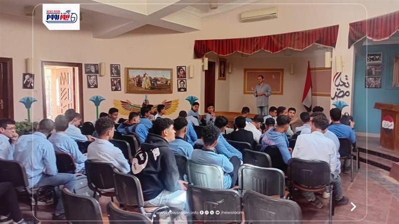 جانب من الندوة