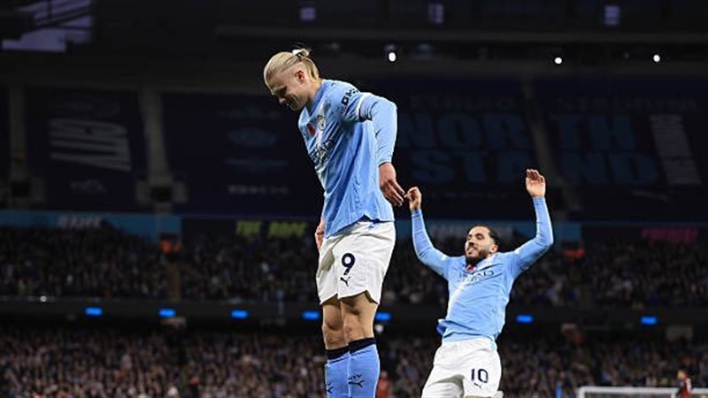 احتفال هالاند بهدفيه