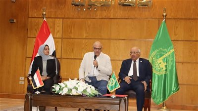 محافظ القليوبية يلتقي أصحاب معارض السيارات على الطريق الزراعي 