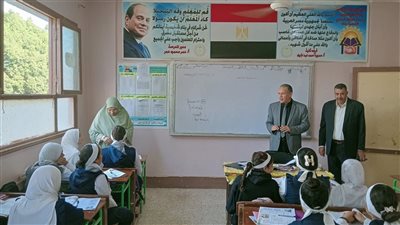 مدير تعليم أسيوط ورئيس مركز البدارى يتفقدان مدارس العقال البحرى