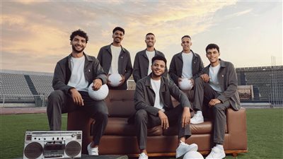 قبل السفر إلى الإمارات.. لاعبو الزمالك بالزي الرسمي في السوبر المصري