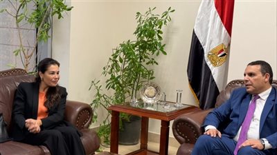 التمثيل التجاري يبحث مع النساجون الشرقيون تعزيز الترويج لمنطقة الشرقيون السخنة