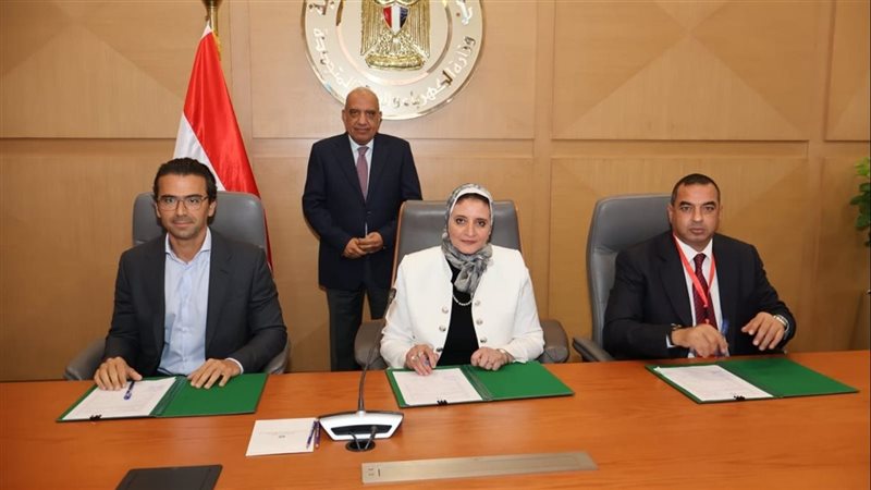  عصمت:مواصلة العمل