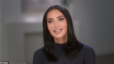 دراسة جديدة: النساء ذوات الشعر الأملس واللامع يُنظر إليهن على أنهن أكثر جاذبية