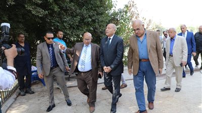 محافظ القاهرة يقوم بجولة تفقدية بحي غرب القاهرة لمتابعة مستوى الخدمات المقدمة 