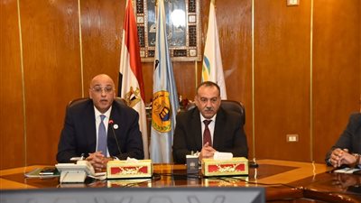  باسل رحمي: نتعاون مع محافظةأسيوط لتطوير المشروعات الصغيرة الإنتاجية والصناعية