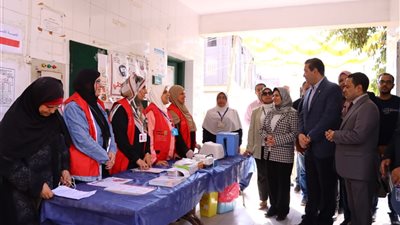 أيمن الشهابي يتابع أعمال القافلة الطبية بدمياط ويشيد بتفاعل المواطنين