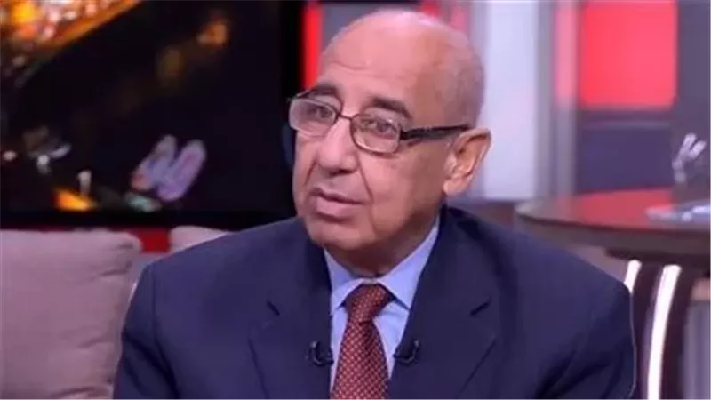 الدكتور علي عوف 