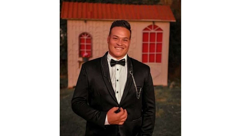 الشاب القتيل 