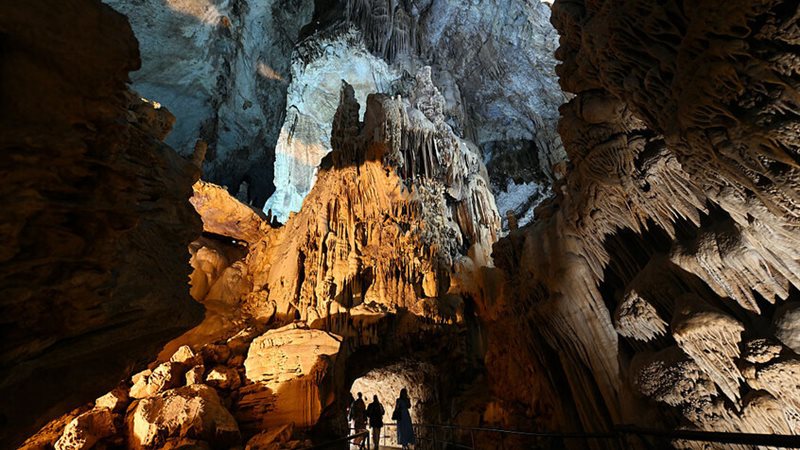 مغارة جعيتا