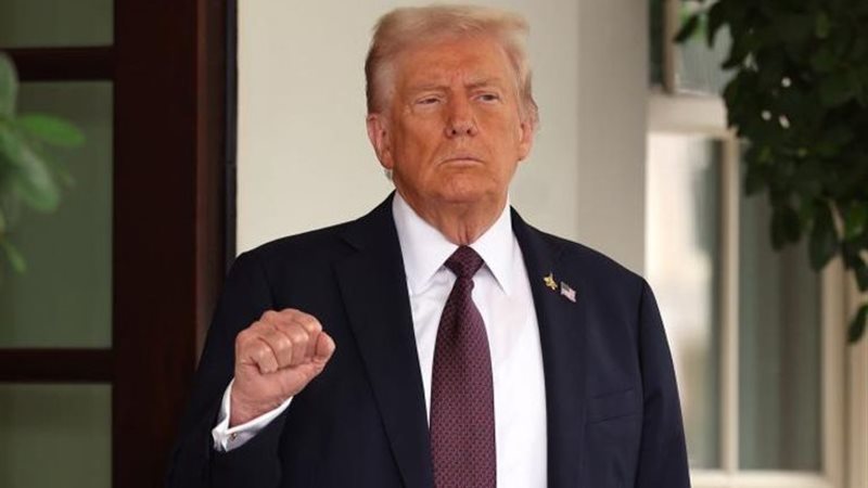 الرئيس الأمريكي دونالد