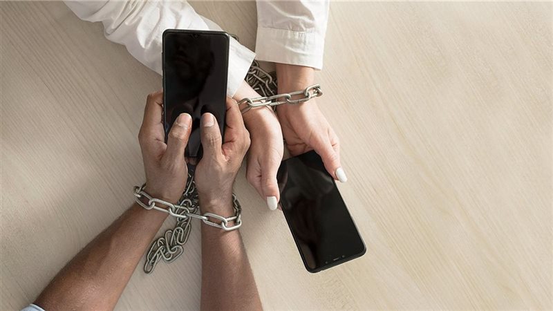 الإدمان الرقمي 