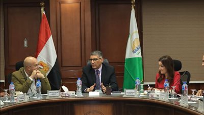 محافظ الجيزة يعقد اللقاء الأسبوعي لمتابعة شكاوى المواطنين بمراكز المحافظة