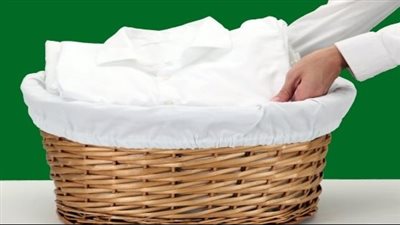 مكونات بسيطة تعمل على تنظيف الملابس البيضاء من الاصفرار
