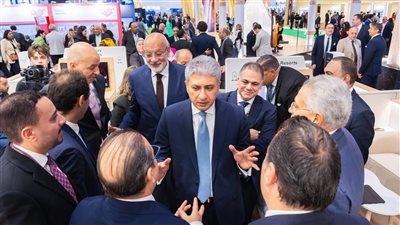 وزير السياحة يفتتح الجناح المصري المُشارك في بورصة لندن الدولية 