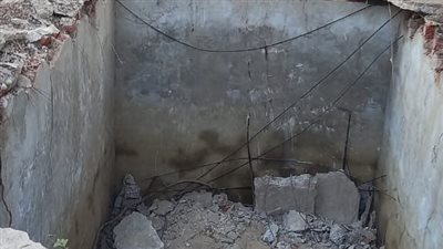 التحقيقات تكشف تفاصيل الواقعة.. والإدارة التعليمية تتحرك لفحص مكان الحادث 