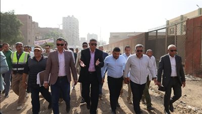 محافظ الجيزة يتفقد النظافة والإشغالات ويوجه بحصرباكيات سوق زنين للاستفادة منها