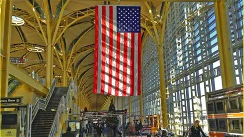 توقف مطار رونالد