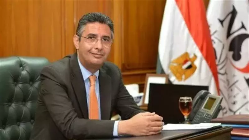 الدكتور شريف فاروق