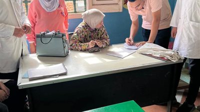 لجنة مكبرة لصحة دمياط تتابع جودة الخدمات بمنشآت الرعاية الأولية بكفر سعد