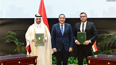 رئيس الوزراء يشهد مراسم توقيع شراكة استثمارية مصرية قطرية لتنمية علم الروم