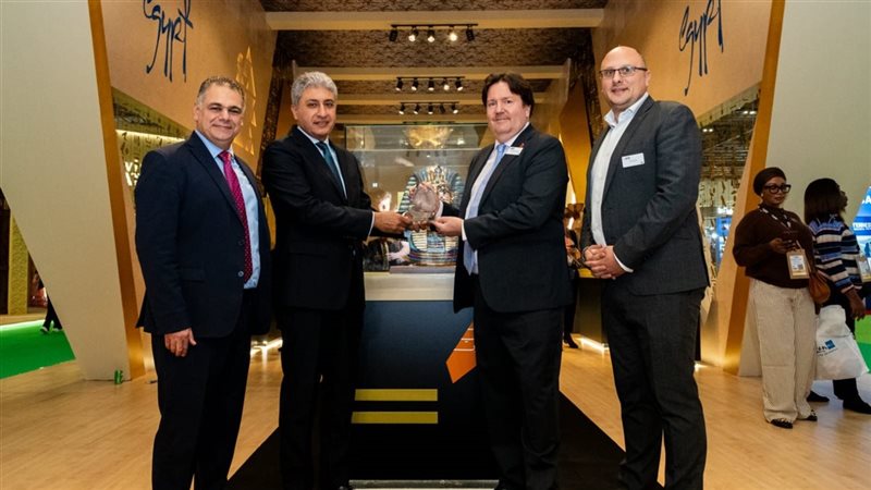 وزير السياحة والاثار