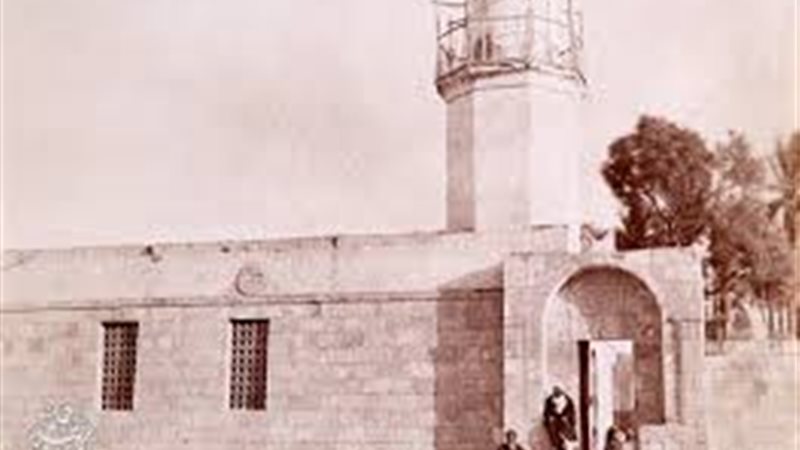 صورة قديمة لمسجد