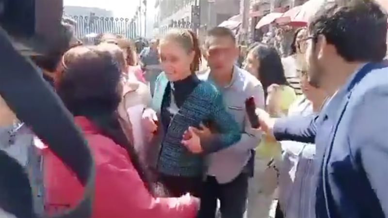 التحرش برئيسة المكسيك