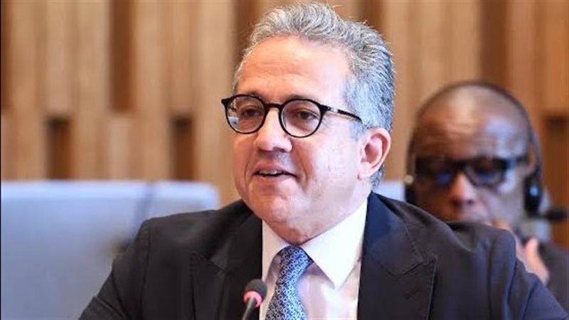 خالد العناني 