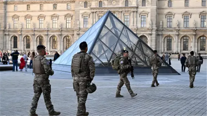 متحف اللوفر