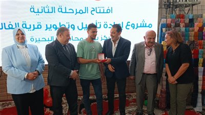 تأهيل 25 منزلا وتسليم مشروعات تنموية ورؤوس ماشية لعدد من أهالي قرية الفالوجا