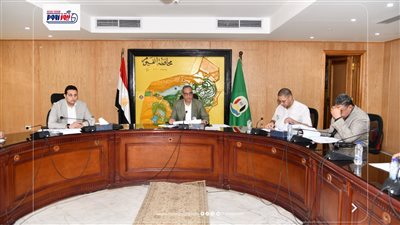 محافظ الفيوم يتابع معدلات الأداء بملفات التقنين والتصالح والمتغيرات المكانية