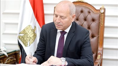 محافظ القاهرة يصدر قرارًا بحظر تسيير مركبات التوك توك في كافة الشوارع الرئيسية