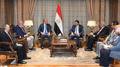 وزيرالرياضة يلتقي رئيس الاتحاد الدولي والسكرتير العام للاتحاد الدولي للرماية