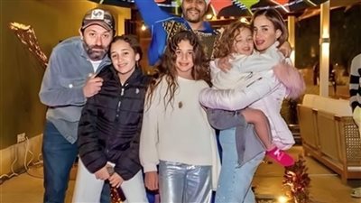 بكرهها.. ابنة كريم محمود عبدالعزيز تهاجم دينا الشربيني بسبب علاقتها بوالدها