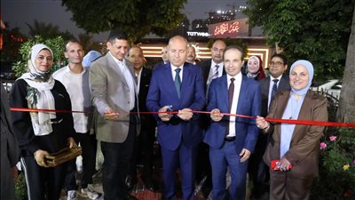 محافظ القاهرة يفتتح معرضي زهور مصر ومنتجات المدارس الفنية بحديقة النهر | صور