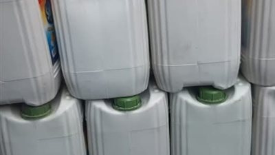 ضبط نصف طن زيوت مجهولة المصدر و200 كيلو سلع فاسدة بالأقصر