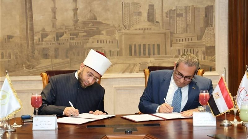 وزير الأوقاف اثناء