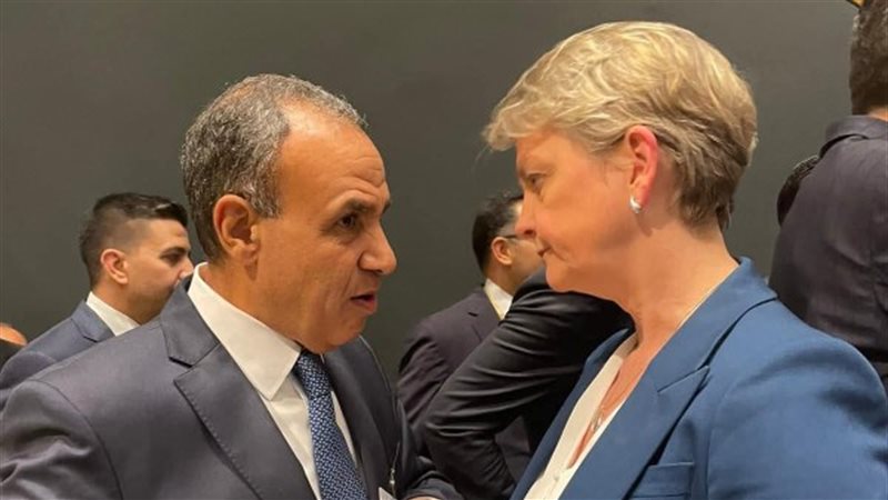 وزير الخارجية و نظيرته