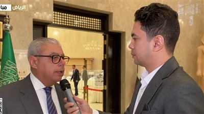 سفير مصر بالرياض: التصويت يدار بنظام المناوبات لضمان استمرار استقبال الناخبين