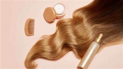 ودعي التقصف والتجعد.. طرق بسيطة لشعر ناعم في الأجواء الباردة 