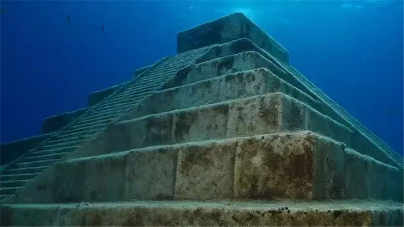 هرم اليابان