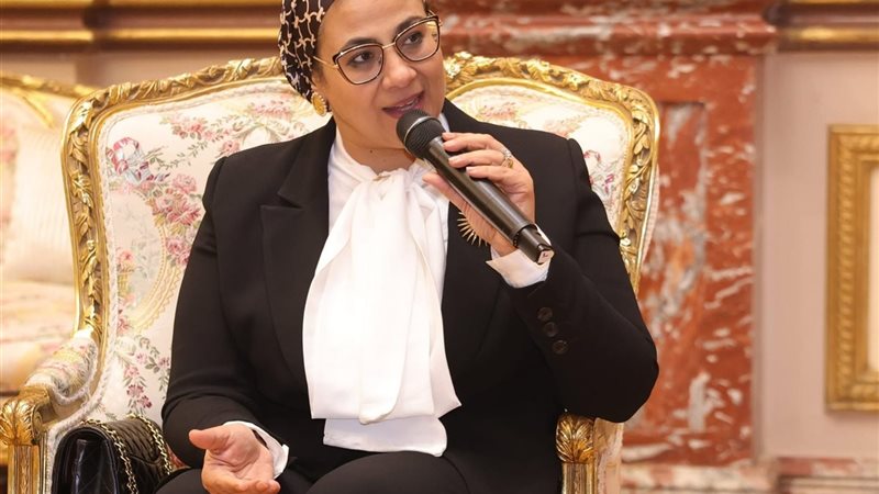 المستشارة أمل عمار