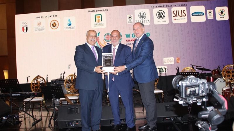 افتتاح البطولة 