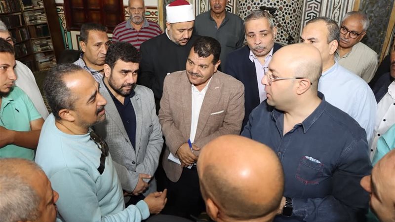 محافظ بنى سويف مع