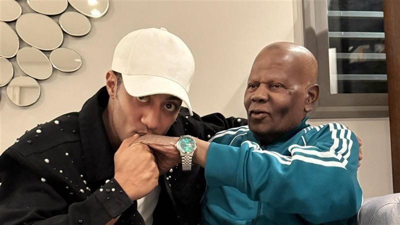 محمد رمضان و والده